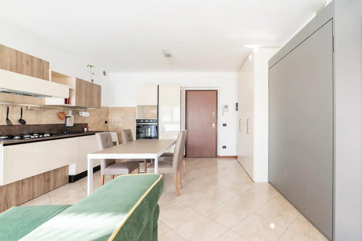 Elegante Bilocale, Zona Centro Lodi Apartman Kültér fotó